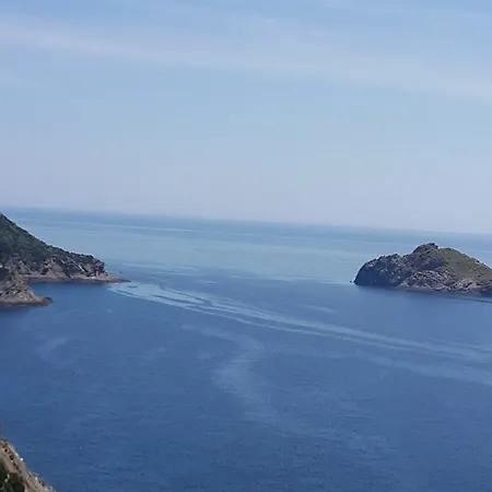 Provencale Nocleg ze śniadaniem 3*