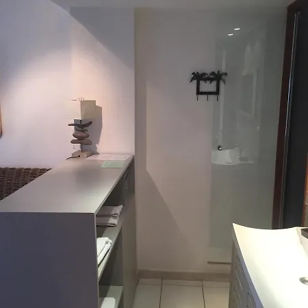 Provencale Nocleg ze śniadaniem 3*